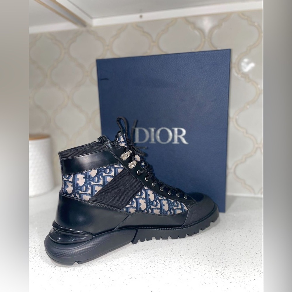 Dior Combat Mid Top Boots